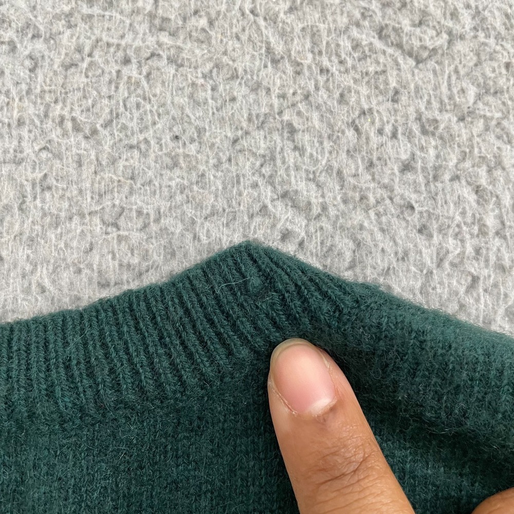 LL Bean 100% Cashmere Sweater Vest Men M Green Preppy V-Neck - Picture 5 of 8